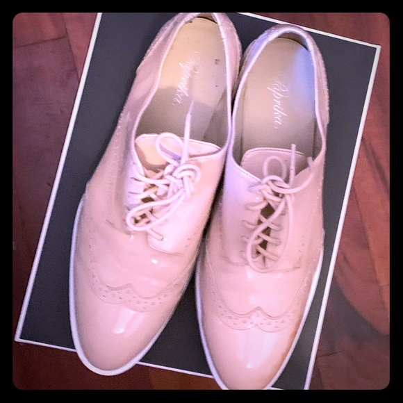 pale pink patent shoes